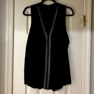 Sleeveless embellished blouse